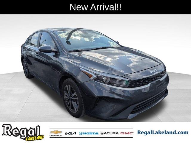 Photo of 2023 Gravity Gray Kia Forte