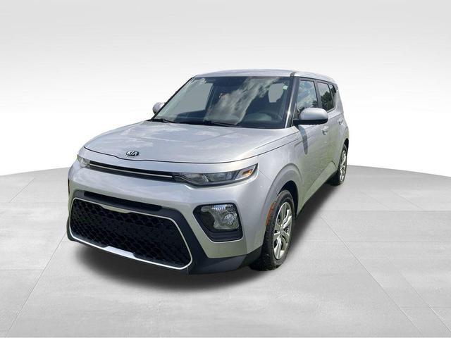 Photo of 2021 Sparkling Silver Kia Soul