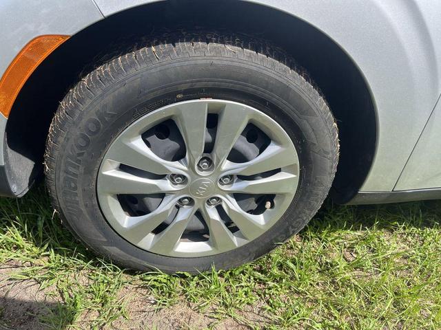 Photo of 2021 Sparkling Silver Kia Soul