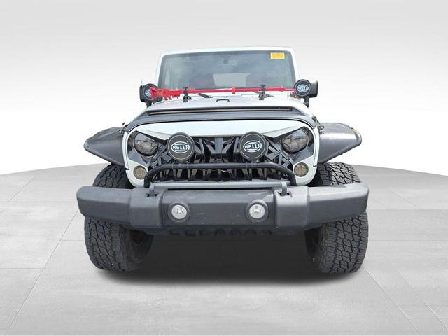 Photo of 2014 Bright White Clearcoat Jeep Wrangler Unlimited