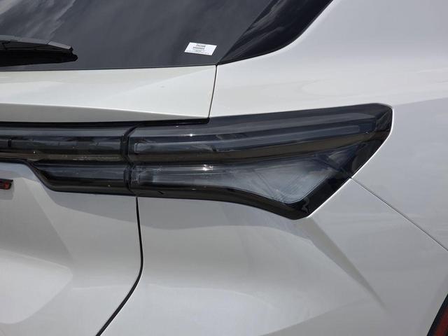 Photo of 2025 Iridescent Pearl Tricoat Chevrolet Equinox EV