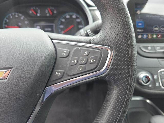 Photo of 2023 Summit White Chevrolet Malibu
