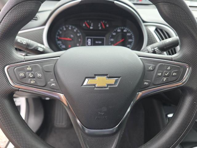 Photo of 2023 Summit White Chevrolet Malibu