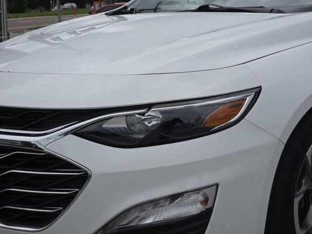 Photo of 2023 Summit White Chevrolet Malibu