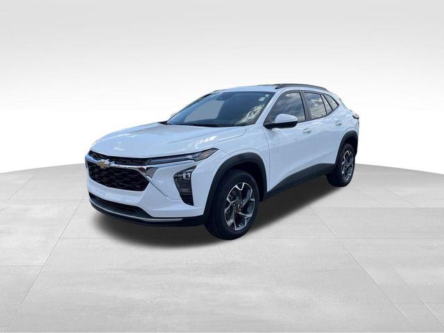 Photo of 2024 Summit White Chevrolet Trax