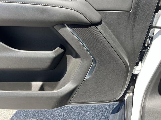 Photo of 2023 Summit White Chevrolet Tahoe