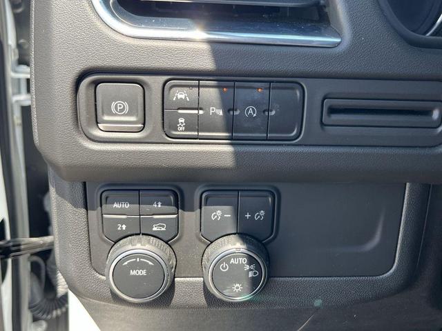 Photo of 2023 Summit White Chevrolet Tahoe