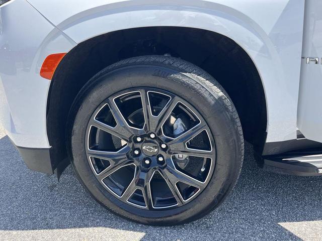 Photo of 2023 Summit White Chevrolet Tahoe
