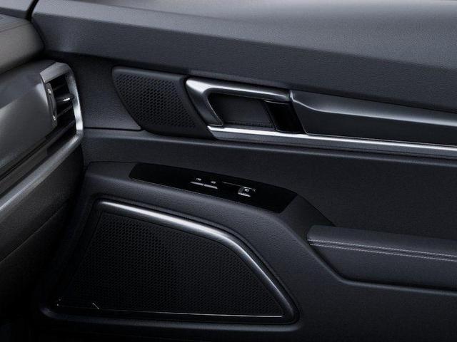 Photo of 2025 Midnight Black Kia Telluride