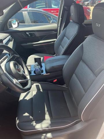 Photo of 2025 Summit White Buick Enclave