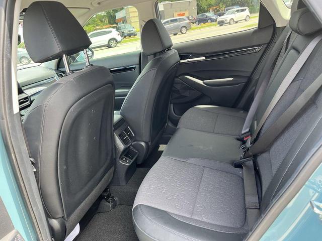 Photo of 2024 Blue / Black Kia Seltos