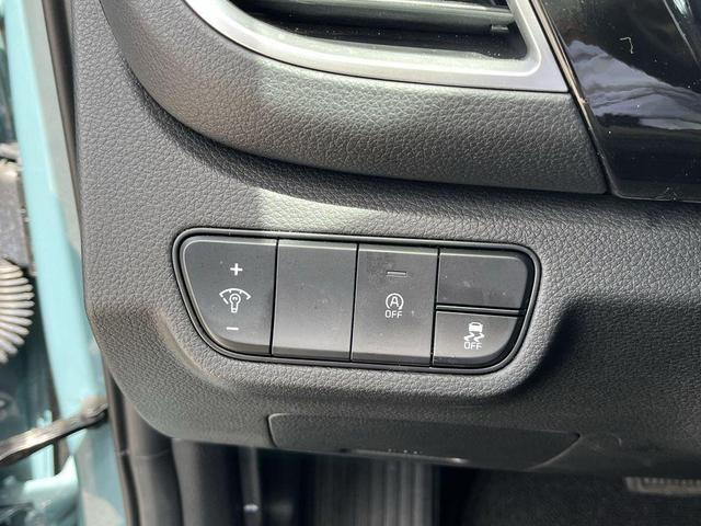 Photo of 2024 Blue / Black Kia Seltos