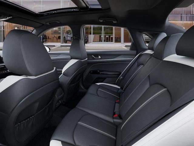 Photo of 2025 Wolf Gray Kia K5