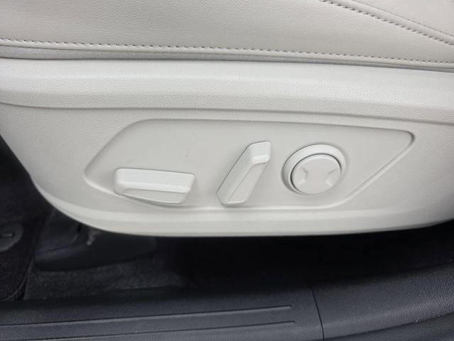 Photo of 2025 Midnight Black Kia Sorento