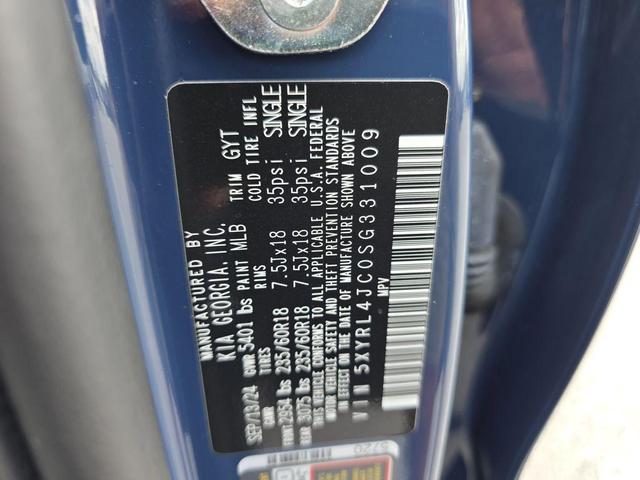 Photo of 2025 Midnight Black Kia Sorento