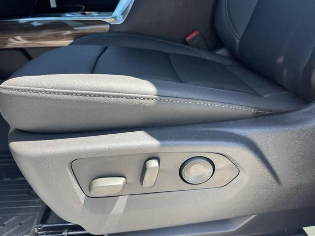 Photo of 2025 Summit White Chevrolet Silverado 2500