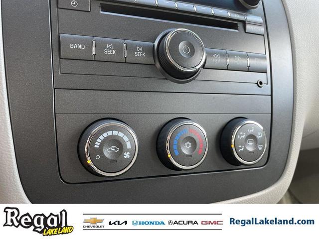 Photo of 2011 Quicksilver Metallic Buick Lucerne