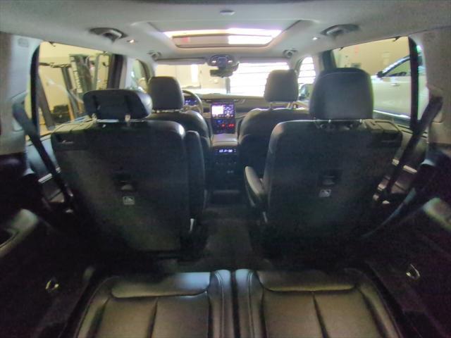 Photo of 2021 Bright White Clearcoat Jeep Grand Cherokee L
