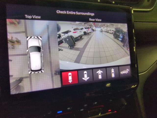 Photo of 2021 Bright White Clearcoat Jeep Grand Cherokee L