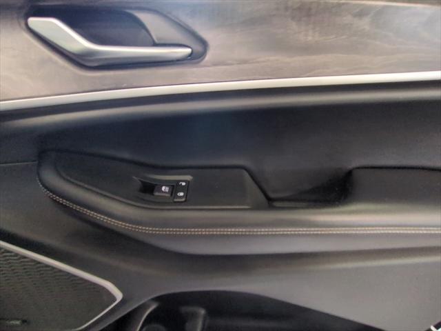Photo of 2021 Bright White Clearcoat Jeep Grand Cherokee L