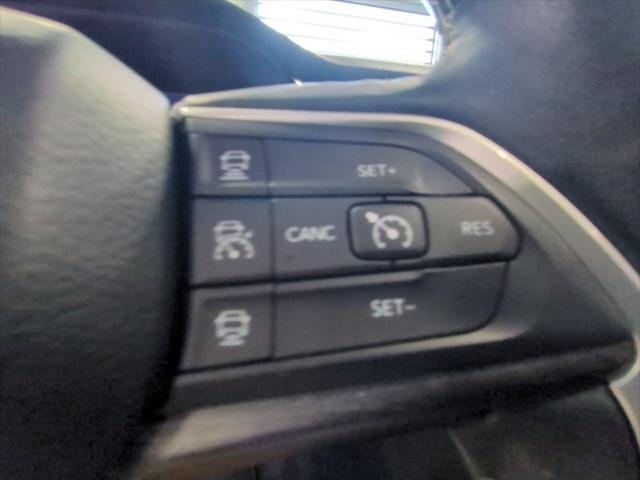 Photo of 2021 Bright White Clearcoat Jeep Grand Cherokee L
