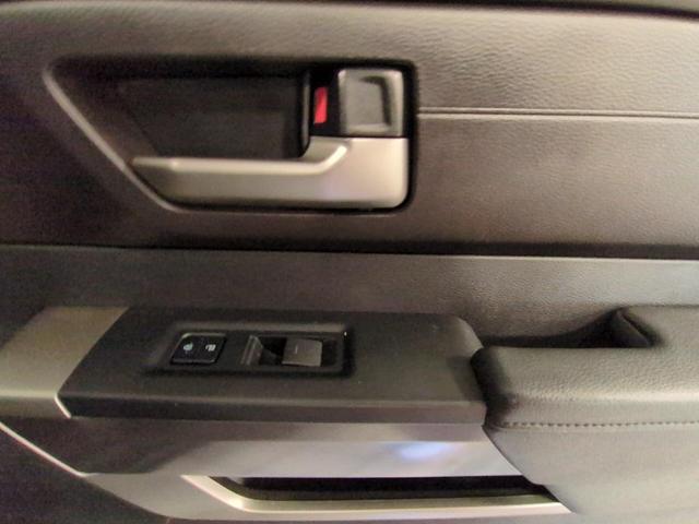 Photo of 2022 Midnight Black Metallic Toyota Tundra