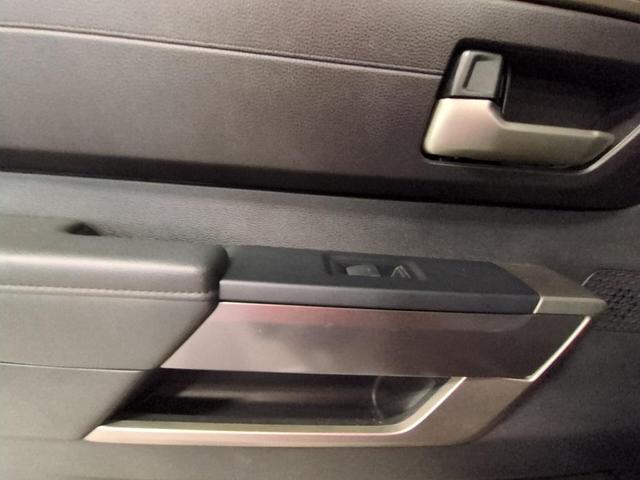 Photo of 2022 Midnight Black Metallic Toyota Tundra