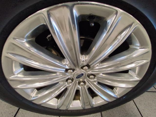 Photo of 2020 Magnetic Metallic Ford Explorer
