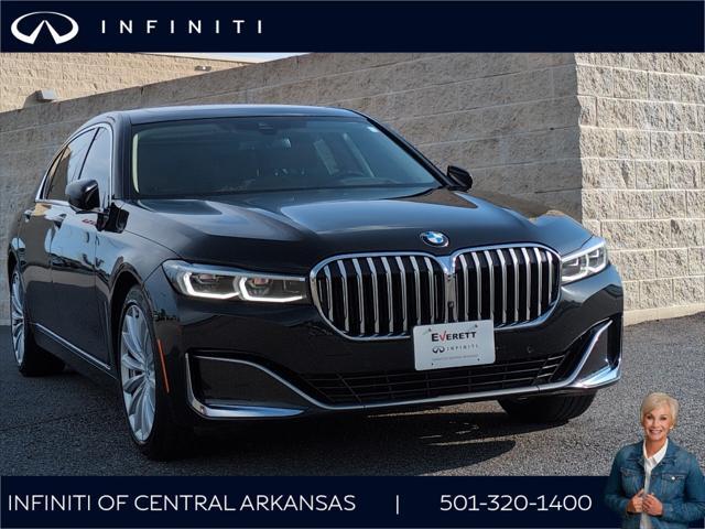 2022 BMW 740