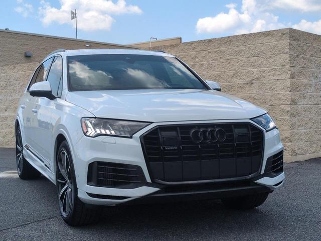 Photo of 2024 Glacier White Metallic Audi Q7