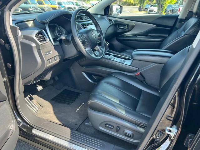Photo of 2023 Super Black Nissan Murano