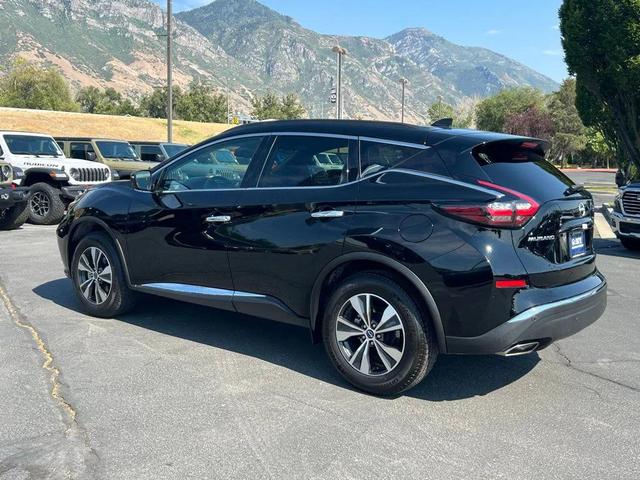 Photo of 2023 Super Black Nissan Murano