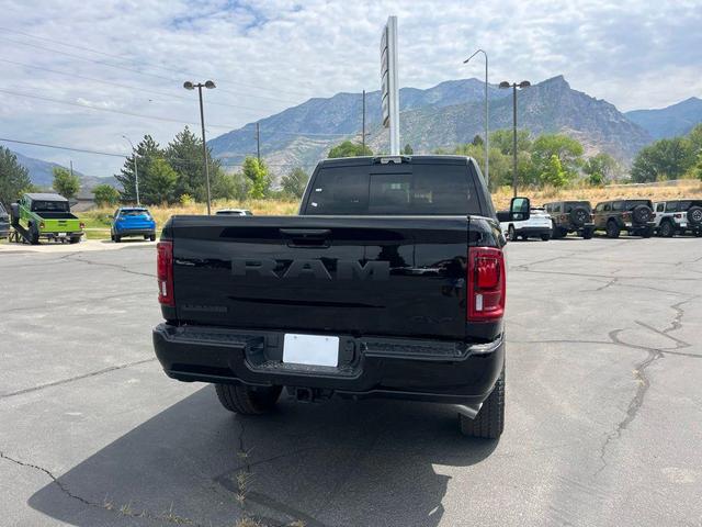 Photo of 2025 Diamond Black Crystal Pearlcoat RAM 2500