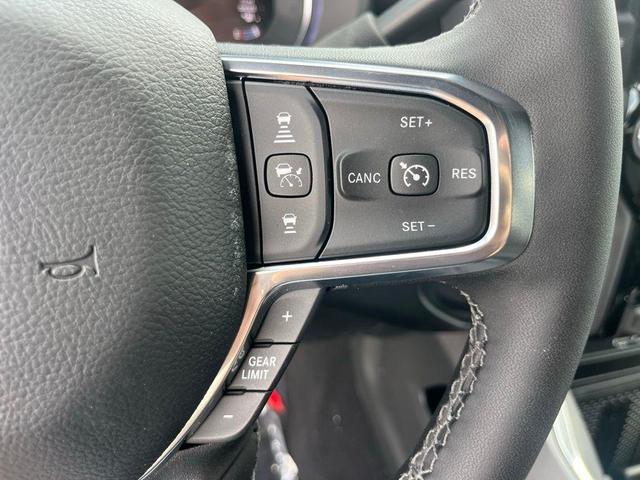 Photo of 2025 Diamond Black Crystal Pearlcoat RAM 2500