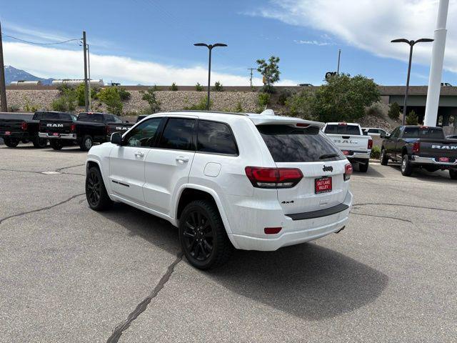Photo of 2021 Bright White Clearcoat Jeep Grand Cherokee