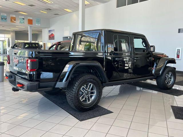 Photo of 2025 Black Clearcoat Jeep Gladiator