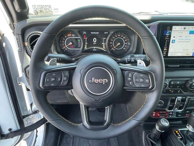 Photo of 2025 Bright White Clearcoat Jeep Wrangler