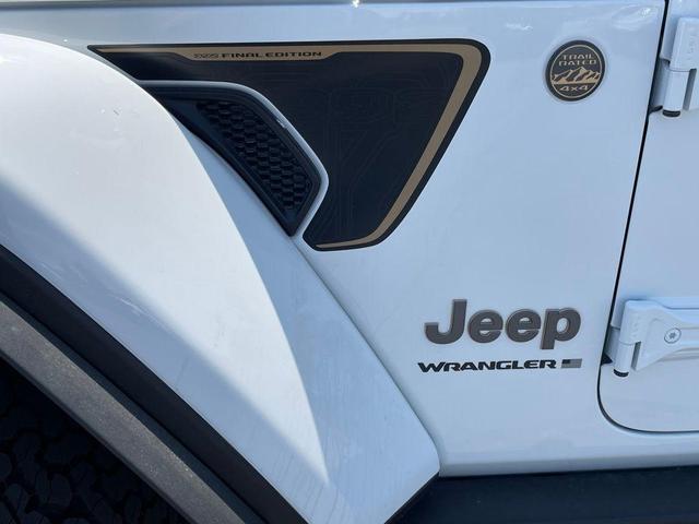 Photo of 2025 Bright White Clearcoat Jeep Wrangler