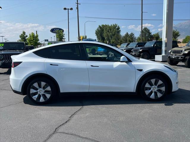 Photo of 2024 Pearl White Multi-Coat Tesla Model Y