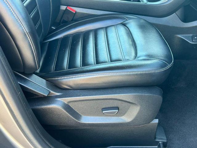 Photo of 2022 Gray Metallic Ford Edge