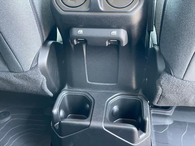 Photo of 2025 Granite Crystal Metallic Clearcoat Jeep Wrangler