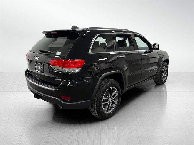 Photo of 2018 Diamond Black Crystal Pearlcoat Jeep Grand Cherokee