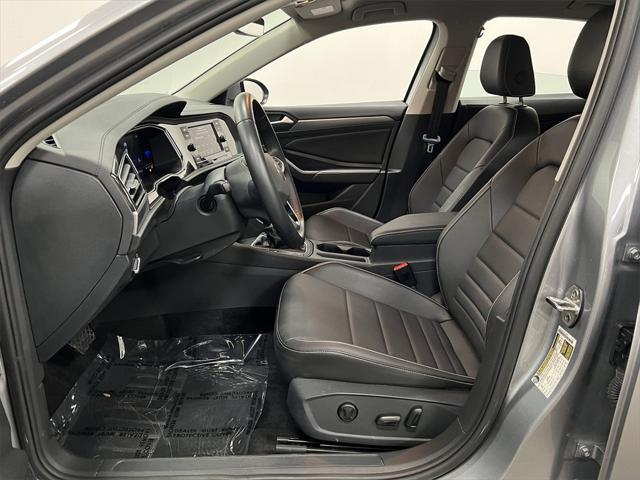 Photo of 2024 Pyrite Silver Metallic Volkswagen Jetta