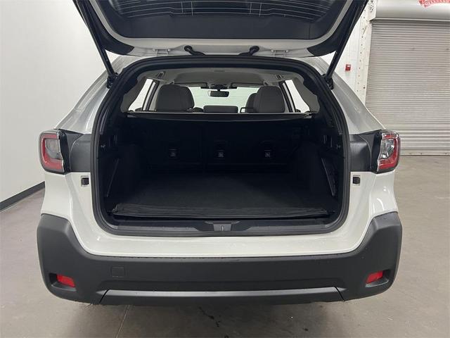 Photo of 2025 Crystal White Pearl Subaru Outback