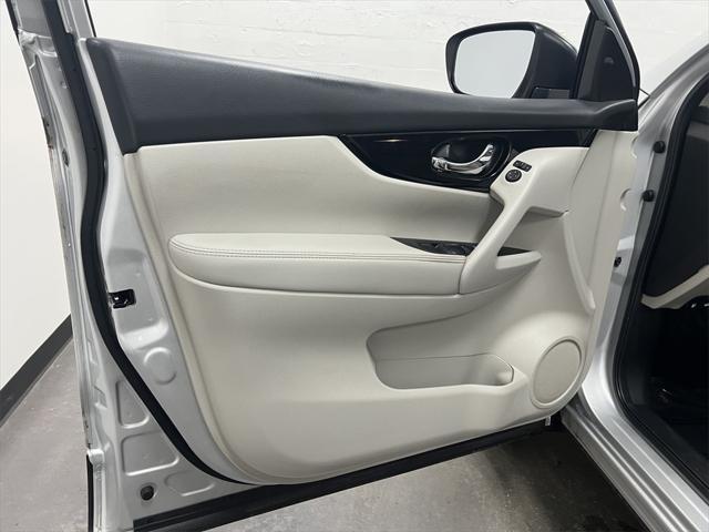 Photo of 2021 Brilliant Silver Metallic Nissan Rogue Sport