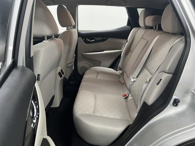 Photo of 2021 Brilliant Silver Metallic Nissan Rogue Sport