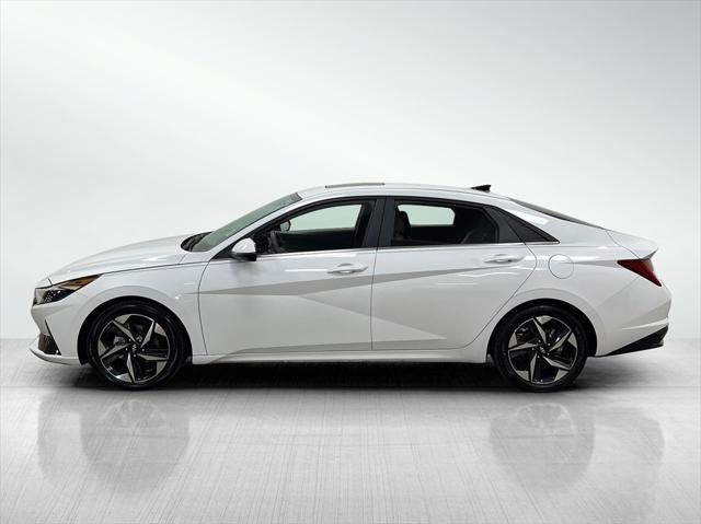 Photo of 2022 Quartz White Hyundai ELANTRA
