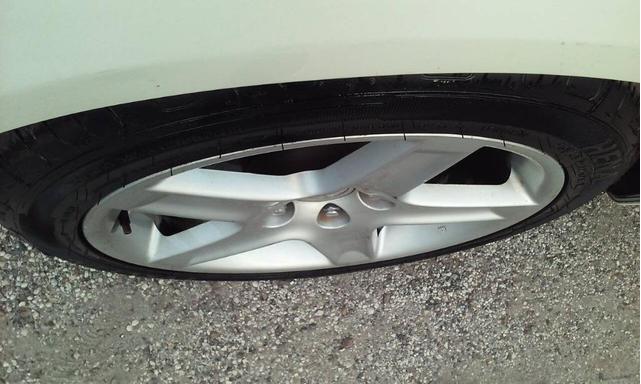 Photo of 2004 White Acura TL