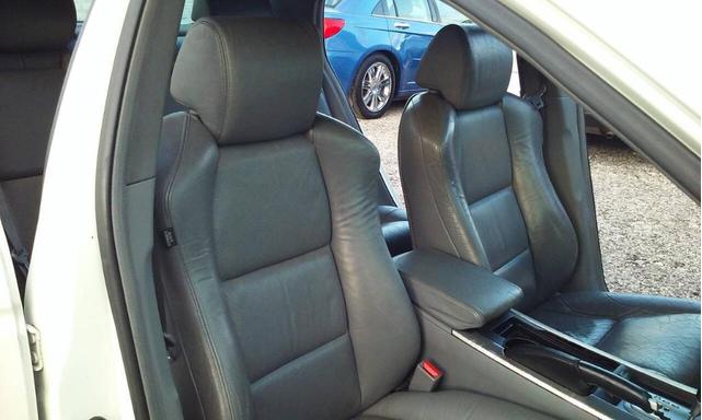Photo of 2004 White Acura TL