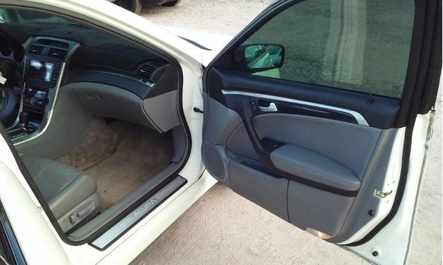 Photo of 2004 White Acura TL
